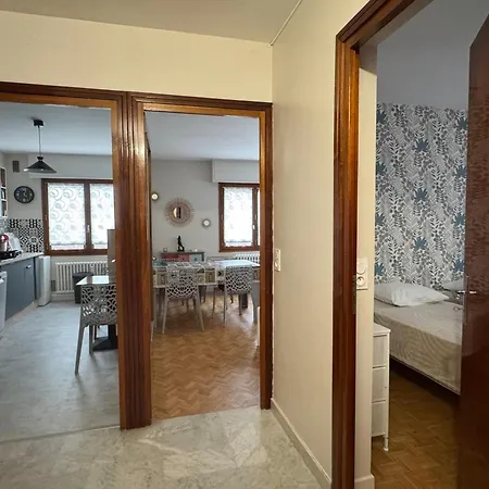 Moderne T2 Avec Balcon, Parking Et Wifi, Animaux Admis - Fr-1-555-109 *